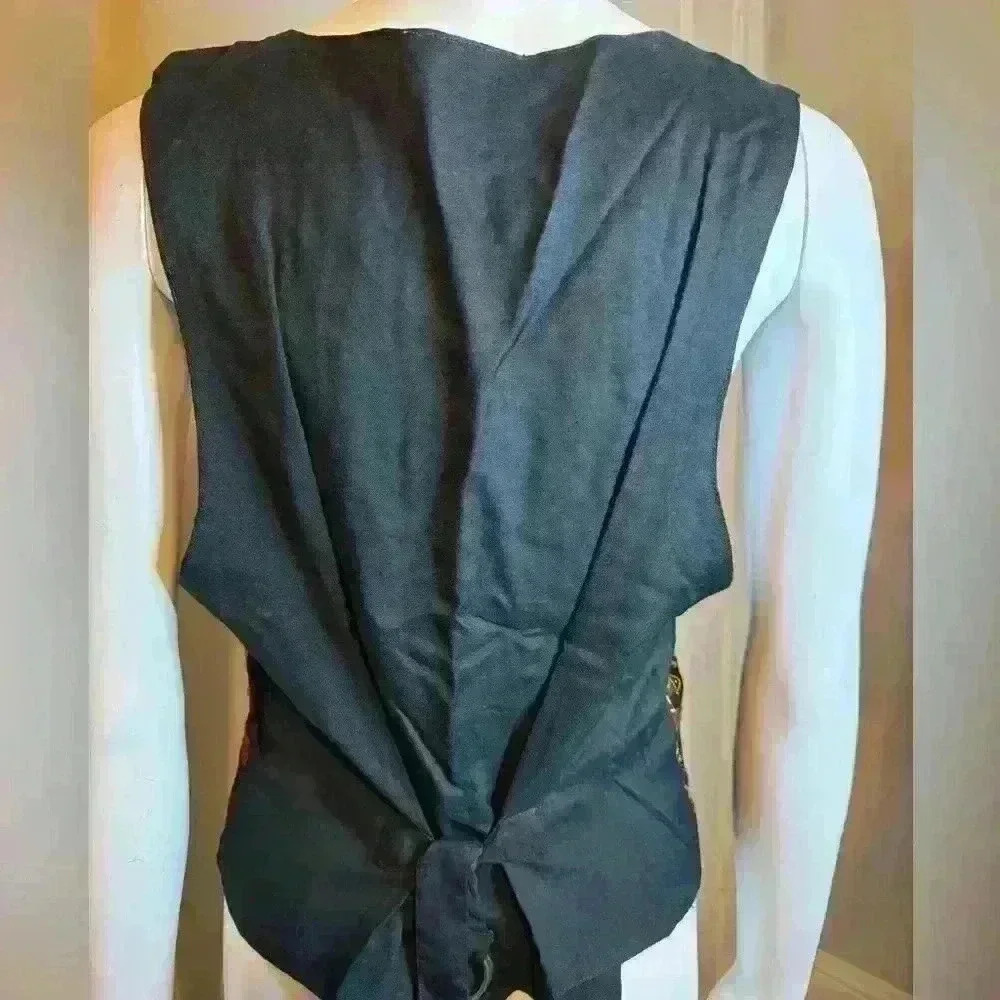 Jane Ashley Embellished vest - Picture 4 of 5